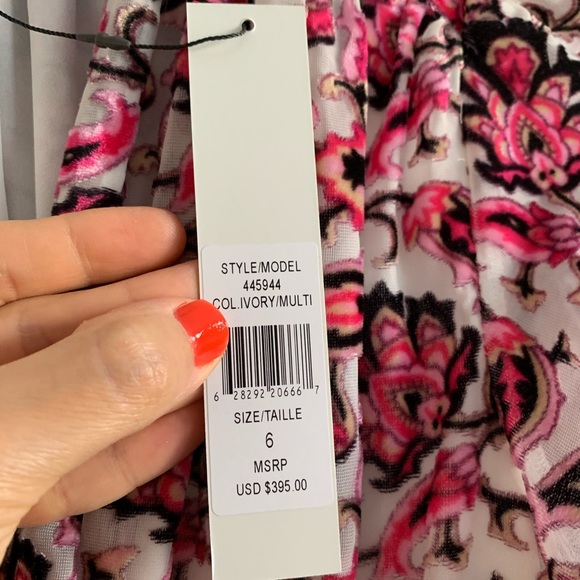 ❌NOT FOR SALE❌MONIQUE LHUILLIER Floral VelvetDress - Picture 15 of 16